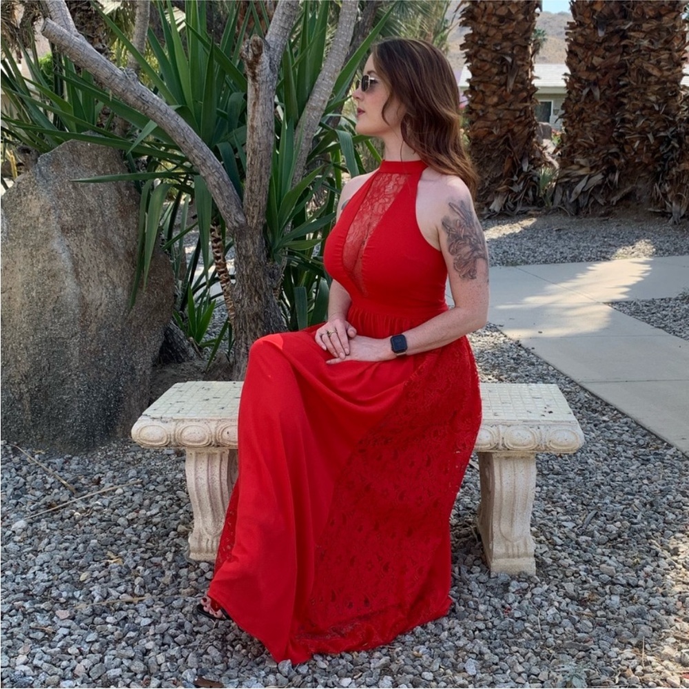 ❤️✨ Express Red Lace Halter Maxi Dress – Like New ✨❤️